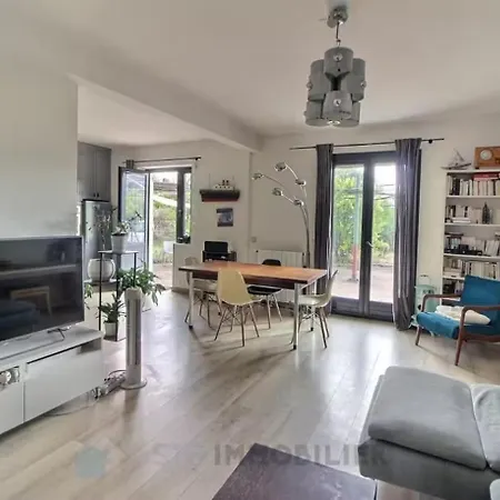Apartment Grand F4 Rez De Jardin